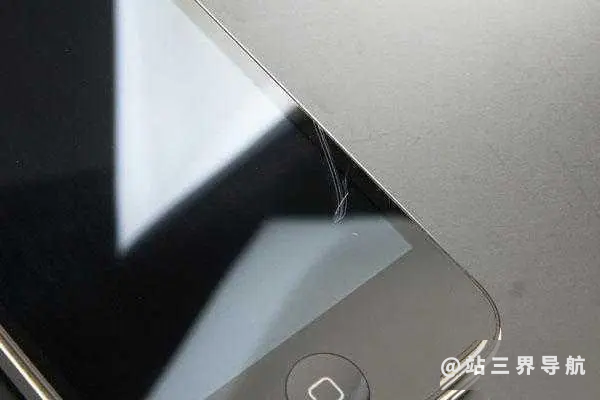 手机屏幕清洁去划痕有妙招